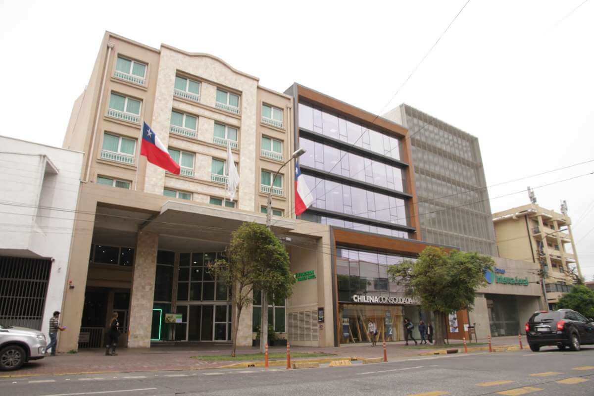 Gobierno arrendó conocido hotel de Concepción para enfermos de Covid-19: podría costar $82 millones mensuales