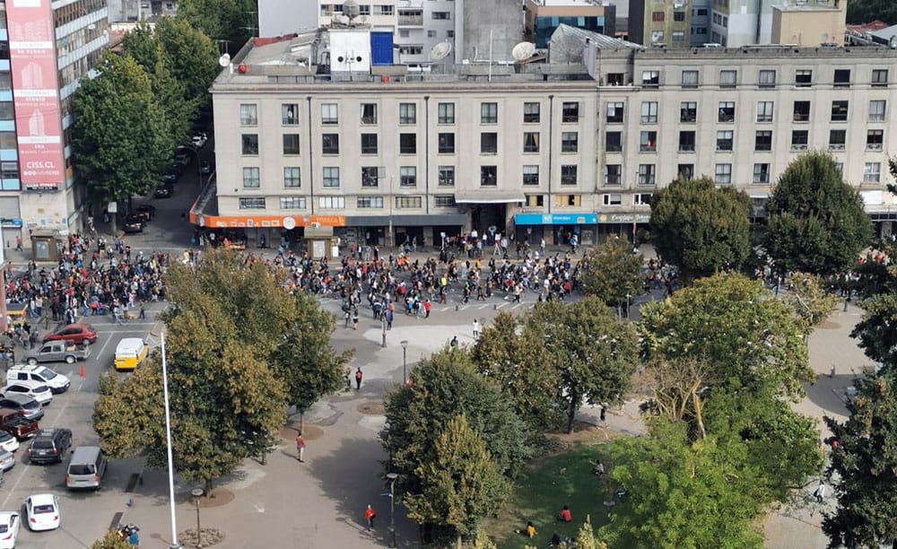 Masiva marcha se registra en Concepción la tarde de este Súper Lunes