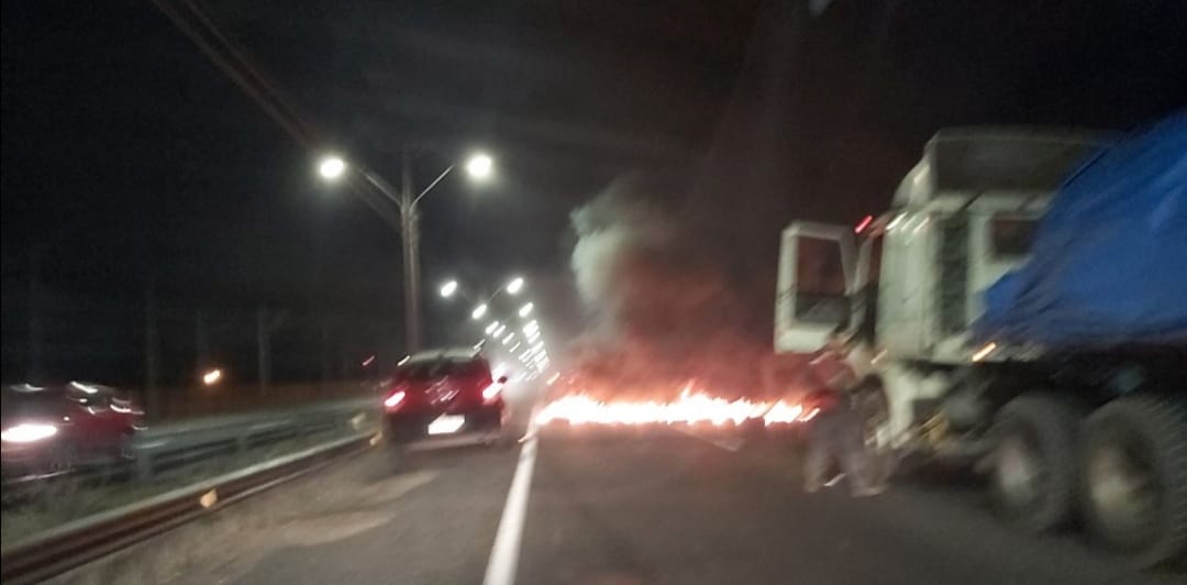 Barricadas en la ruta 160 hacia Concepción