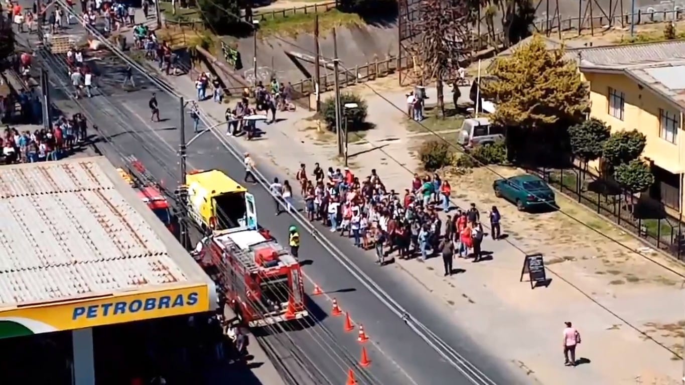 Atropellan a joven en Collao en medio de manifestaciones y barricadas frente a la UBB