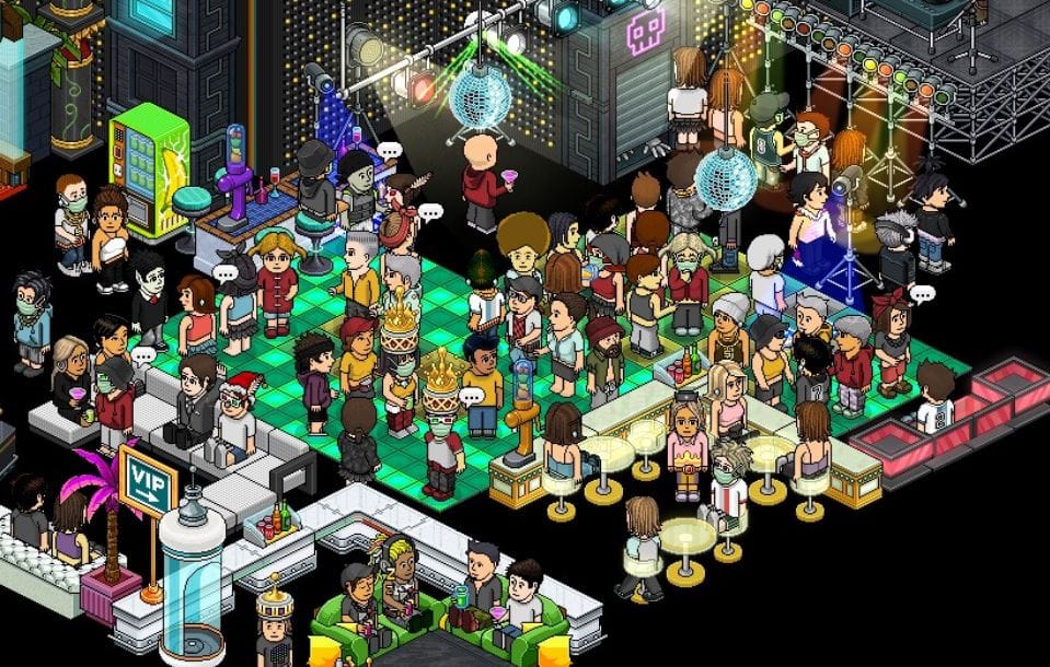Más de cien penquistas carretean en Habbo por cuarentena y recrean conocida disco de Concepción