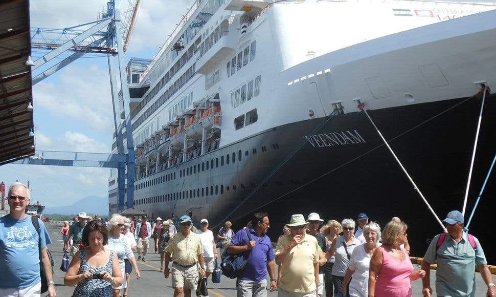 Chile cierra sus puertos a cruceros por avance del Coronavirus
