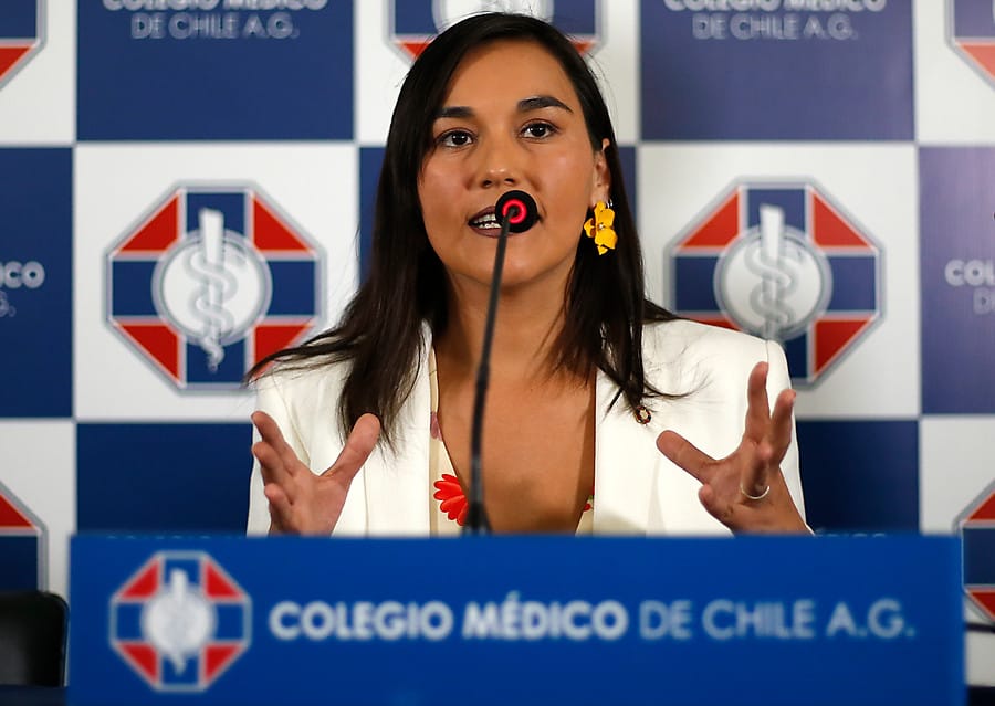 “Te vamos a degollar”: la condenable amenaza a la presidenta del Colegio Médico
