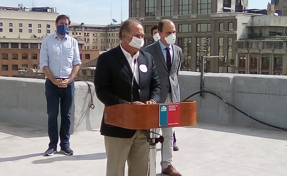 CPC anuncia eventual llegada de ventiladores mecánicos a Chile para combatir el coronavirus