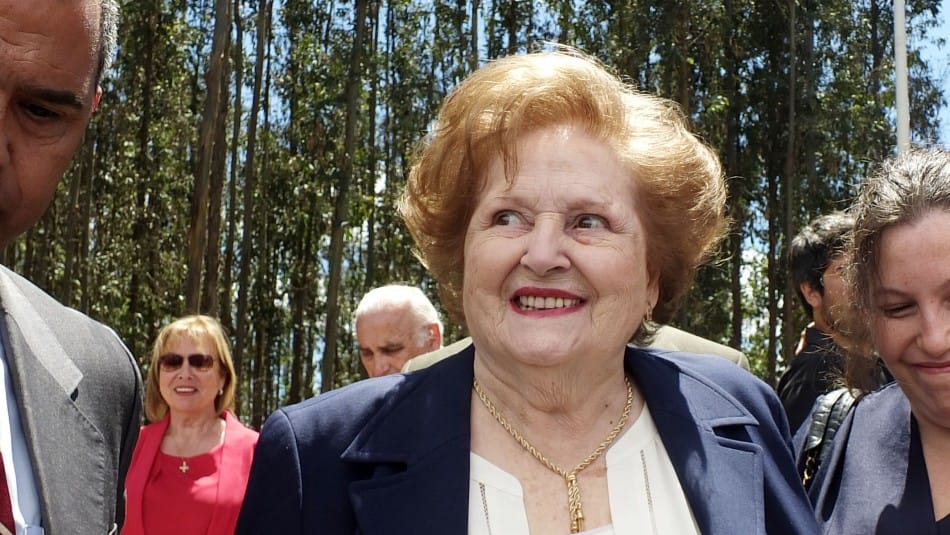 Lucía Hiriart continúa internada y dio negativo a Covid-19