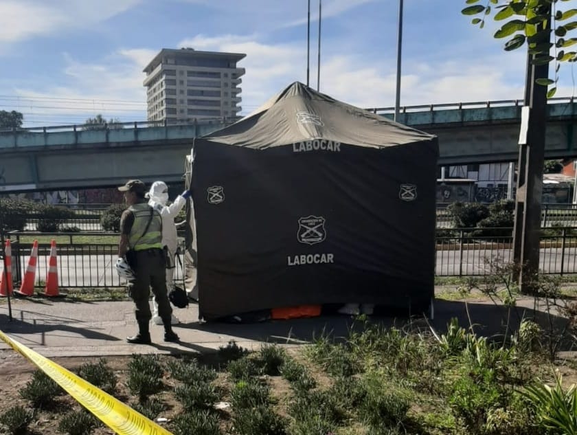 Adulto mayor se desplomó en la calle en San Pedro de la Paz: Le tomaron examen por Covid-19