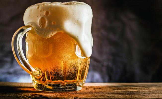 Por falta de consumo empresas deberán botar más de 10 millones de litros de cerveza