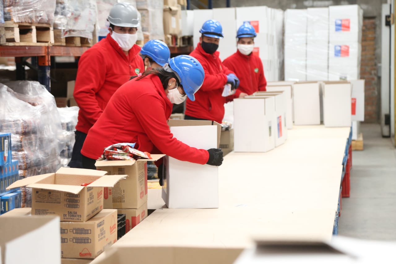 “Cajas VIP”: Primera etapa de Alimentos Para Chile en Biobío considera a residentes de barrios altos