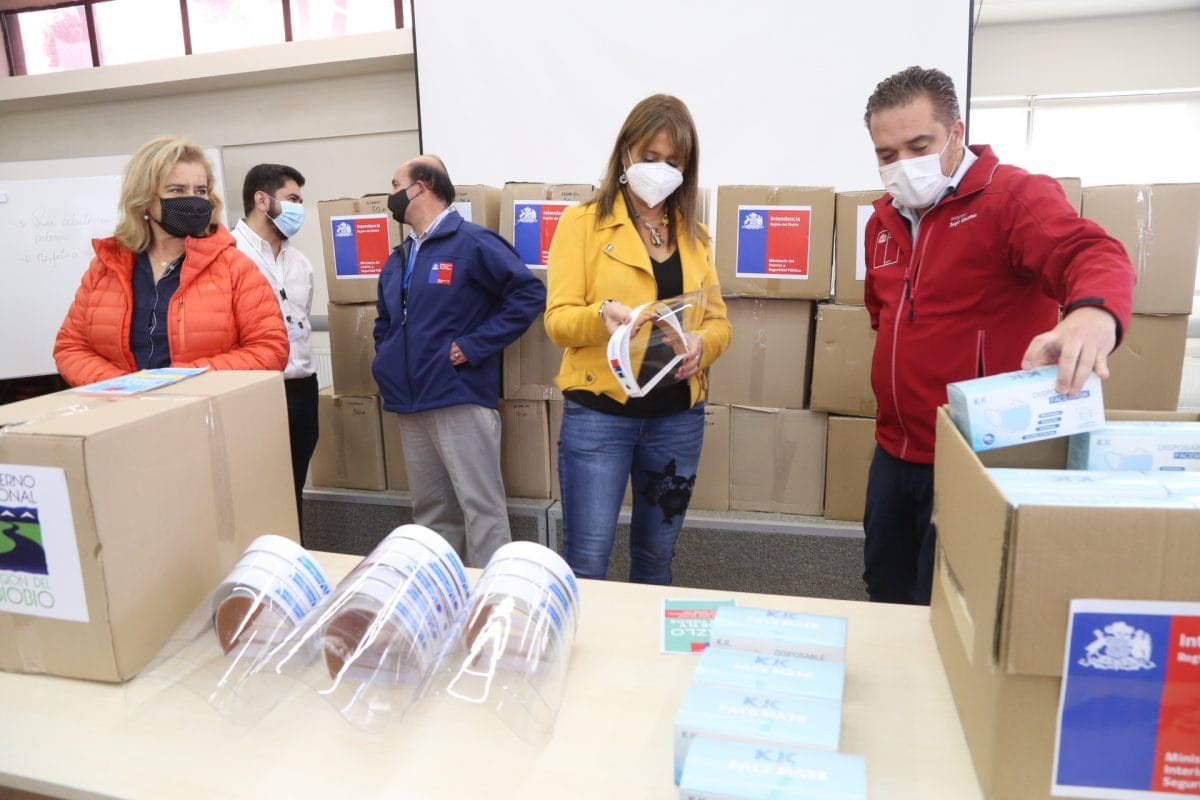 Gobierno entregó 24 mil mascarillas de protección a funcionarios de salud en Talcahuano