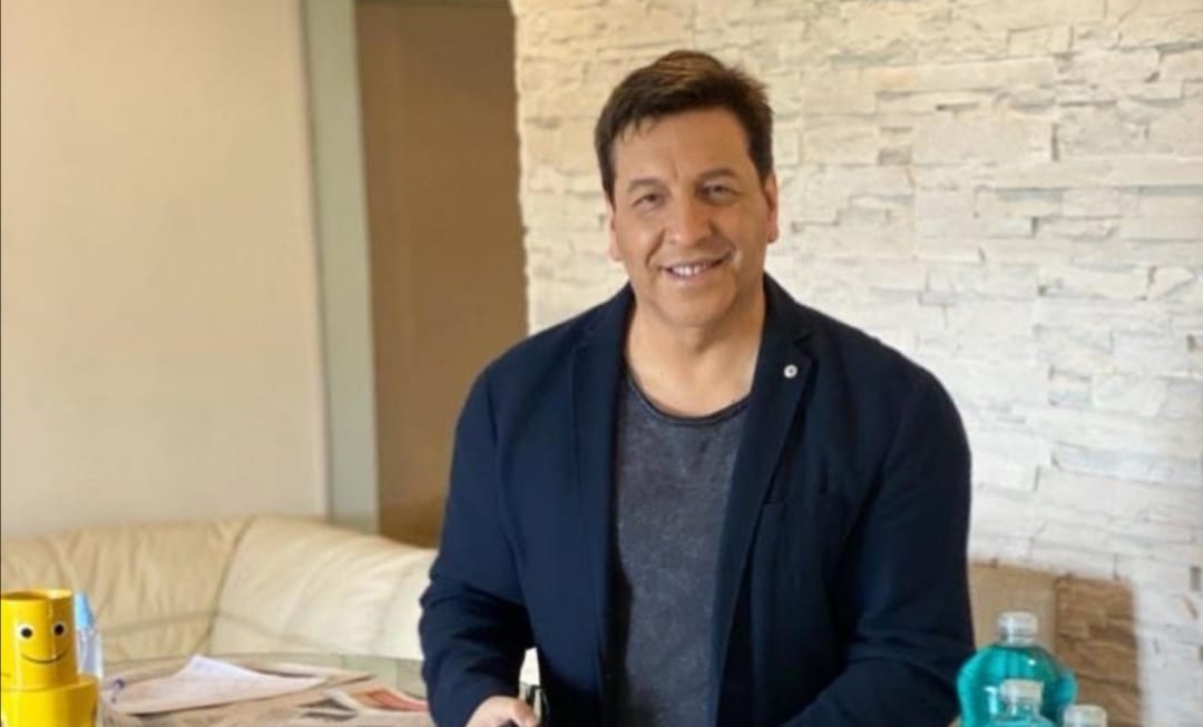 Dan a conocer resultado de examen de Covid-19 de Julio César Rodríguez
