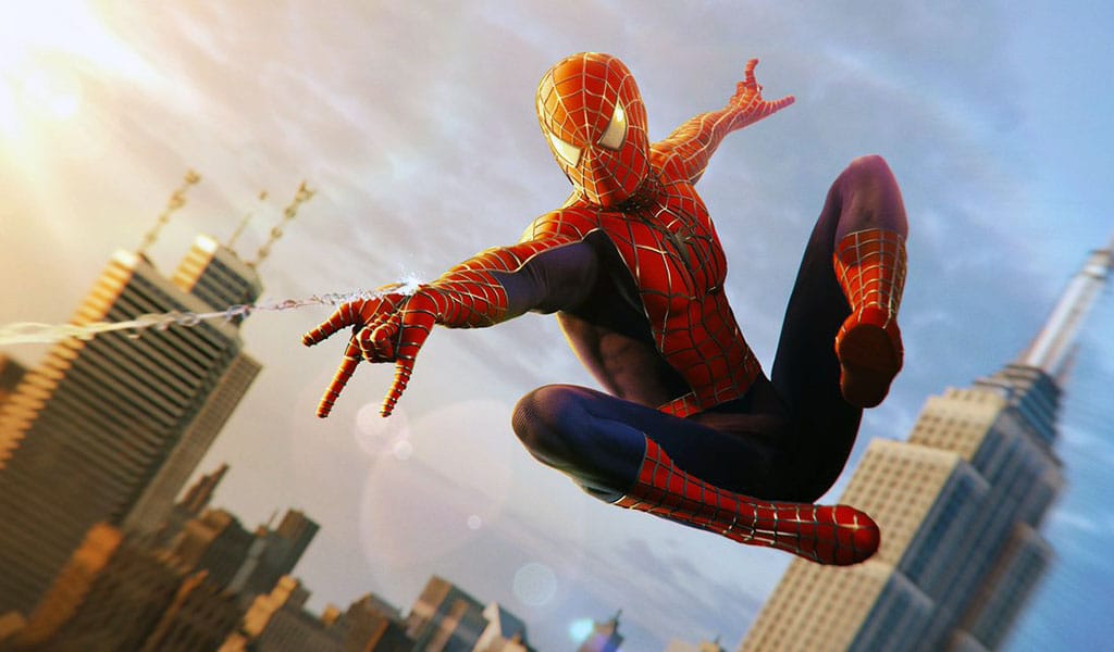 Honró su memoria: Mujer llevó retrato de difunto esposo al estreno de “Spiderman: No Way Home”