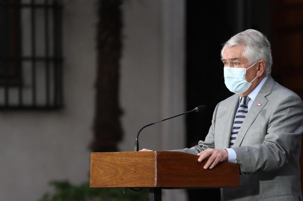 Ministro Paris anunció querella por grave video que lo vincula con hechos de connotación sexual