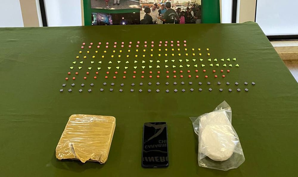 Perra acusó a sujeto que transportaba más de 2 mil dosis de droga y casi 200 pastillas de éxtasis