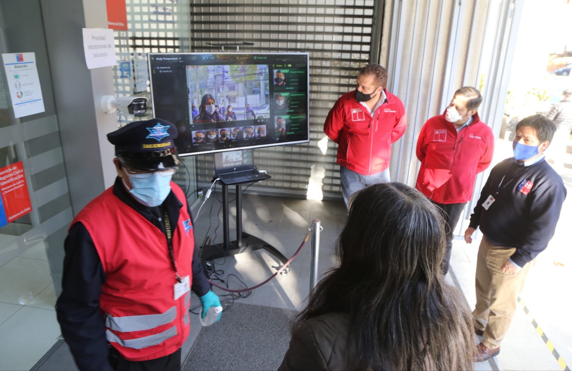 Instalan cámara térmica en Registro Civil de Concepción