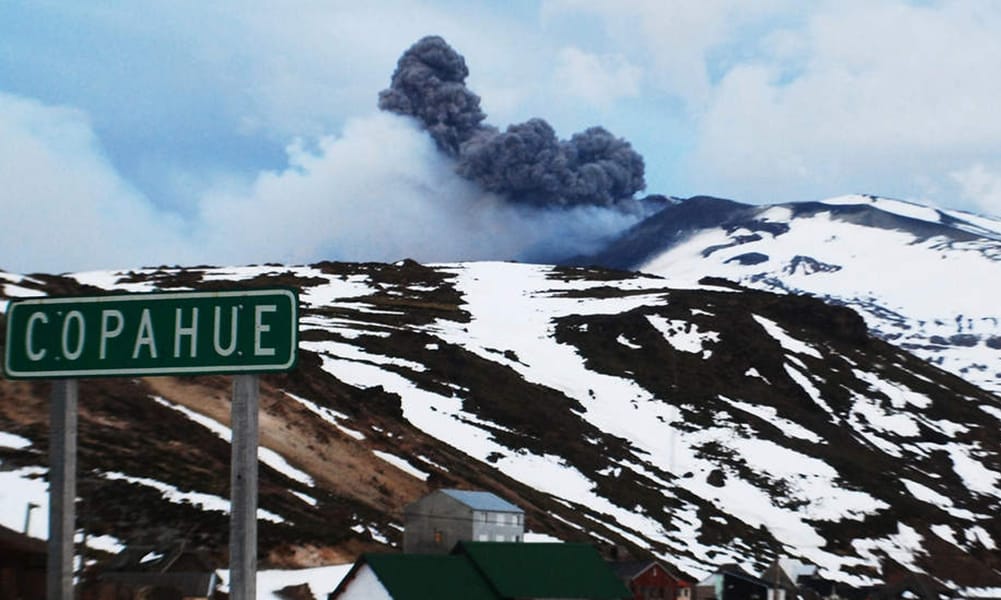 Declaran Alerta Técnica Amarilla por actividad en el volcán Copahue