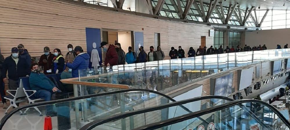 Presencia de pasajero con Covid-19 positivo obliga cierre de aeropuerto Carriel Sur
