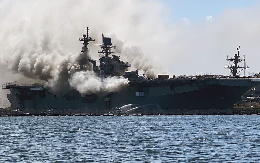 Al menos 18 marineros heridos deja explosión en buque de guerra estadounidense