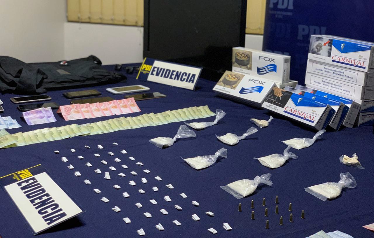 Detienen a pareja en Coronel e incautan más de 1.950 dosis de droga