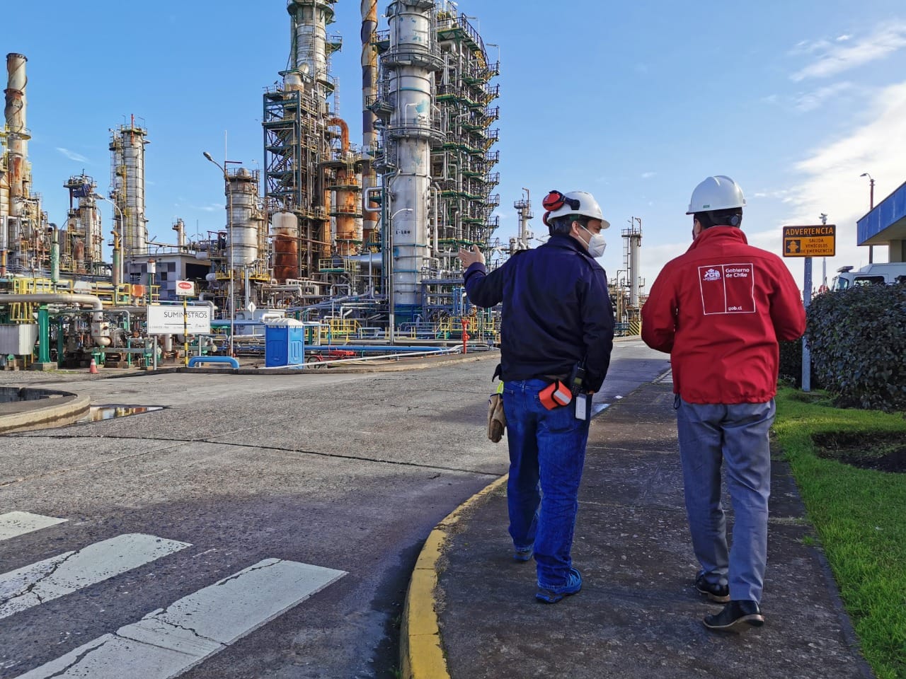 Energía visita refinería de Enap para verificar mantención de la planta