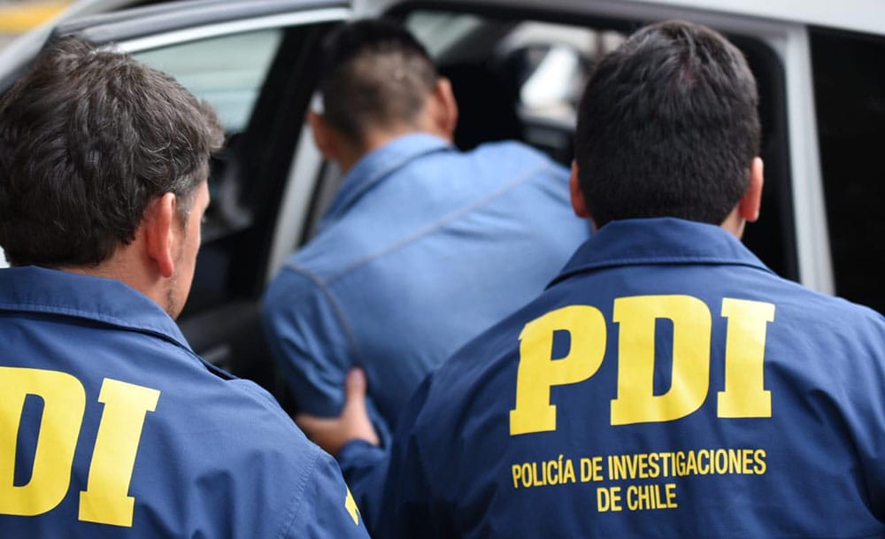 Cae banda dedicada a encerronas y a vender permisos confeccionados con impresora 3D