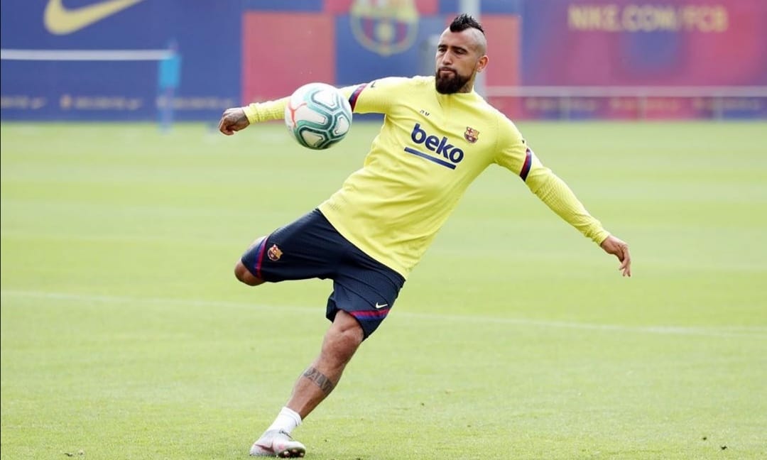 “Te amo mamacita”: Vidal comparte románticas fotos con su novia