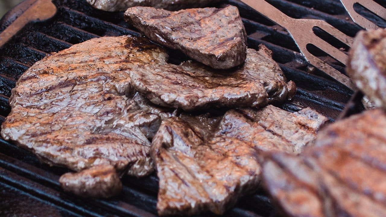 Investigación pagará 1,9 millones a fanáticos de la carne que se hagan veganos