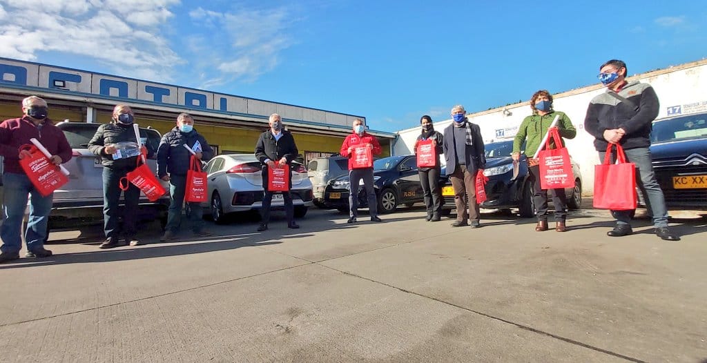 Entregan protectores a conductores de colectivos de Talcahuano ante Covid-19