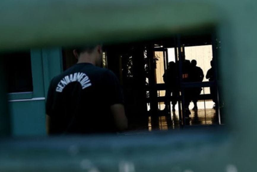 Condenan a 15 años de cárcel a hombre que abusaba de sus hijastras