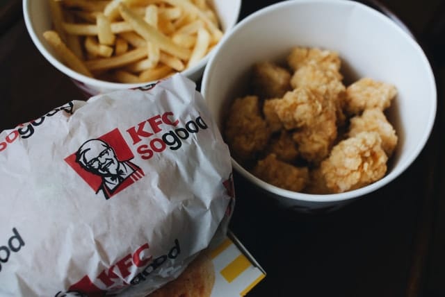 El pollo del futuro: KFC desarrolla tecnología de bioimpresión para fabricar nuggets