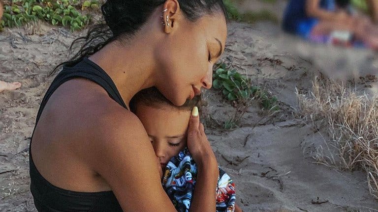 Naya Rivera habría salvado a su hijo antes de ahogarse: usó toda su fuerza para subirlo al bote