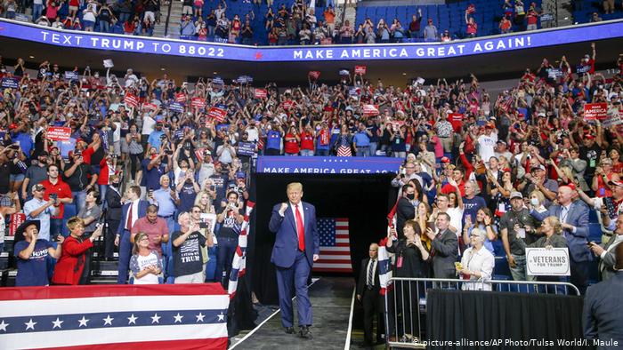 Aumento de casos Covid-19 en EE.UU. estaría relacionado a evento en apoyo a Trump