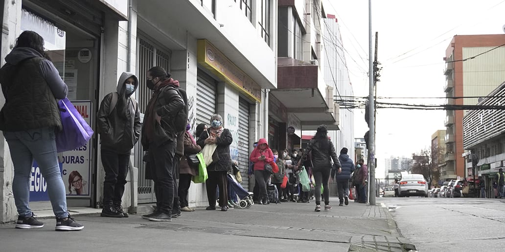 Salud se declara “abierto a analizar” petición de delivery a productos no esenciales en Concepción