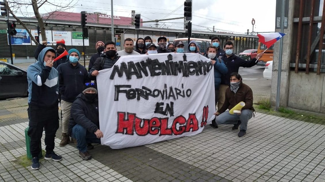 Trabajadores que mantienen sistema ferroviario de Santiago a Concepción completan cuarto día en huelga