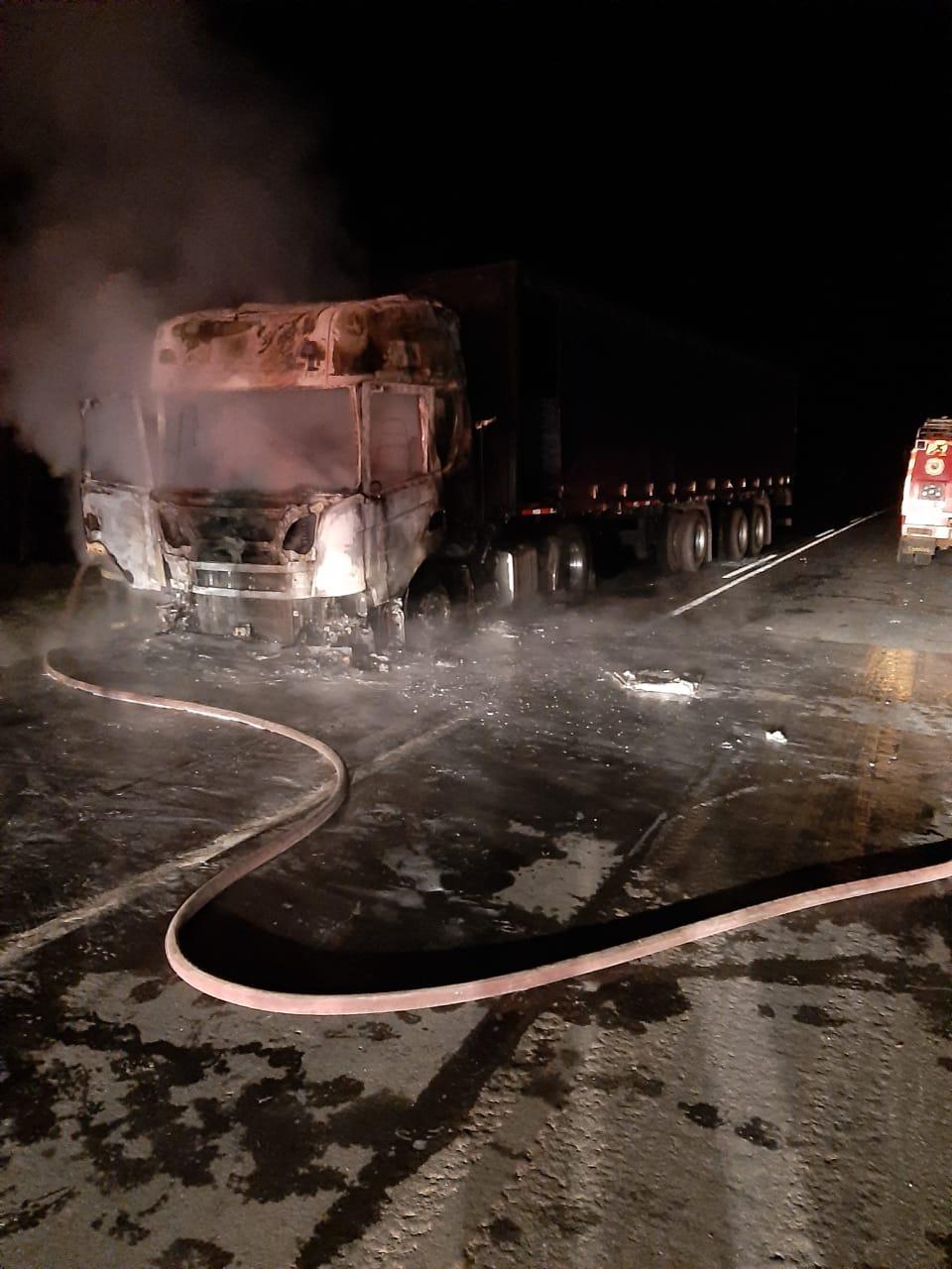 Menor de 9 años resultó herida tras nuevo ataque incendiario a un camión en la Araucanía