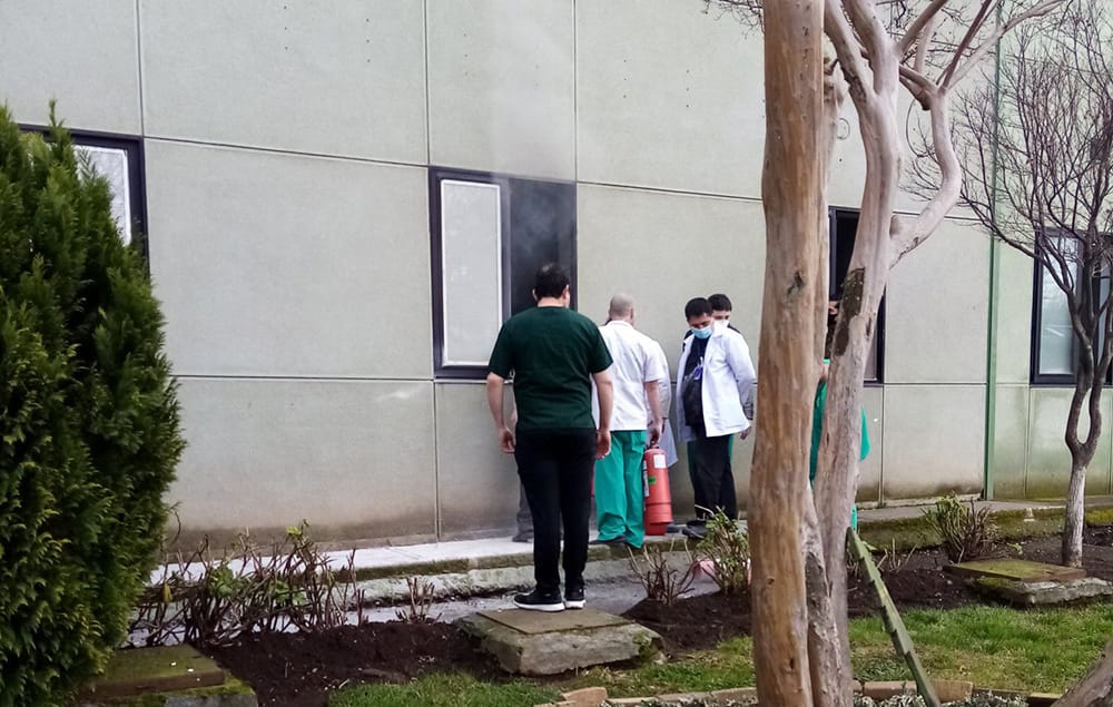 Amago de incendio afectó al Hospital de Los Ángeles y obligó a reubicar a pacientes