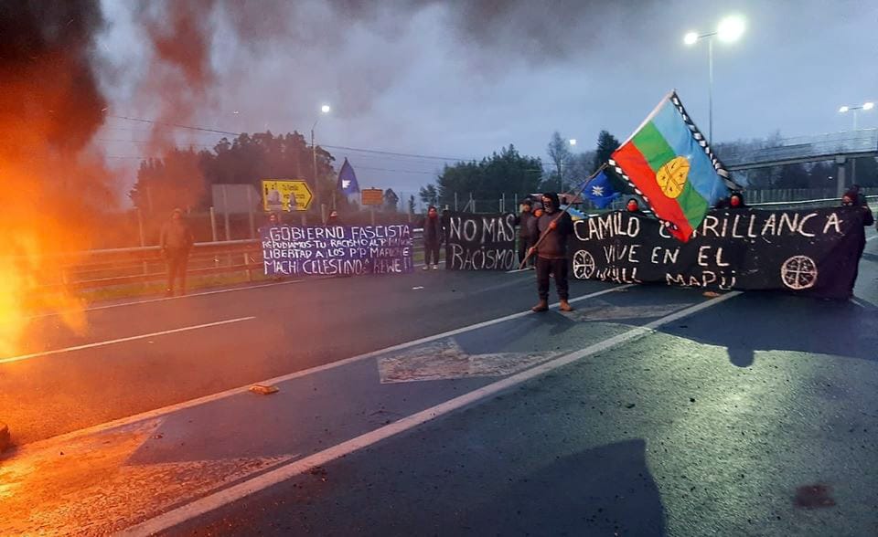 Manifestaciones y barricadas cortan el tránsito en la Ruta 5 a la altura de Ercilla