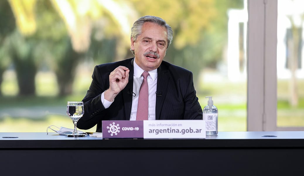 Presidente argentino Alberto Fernández dio positivo a Covid-19