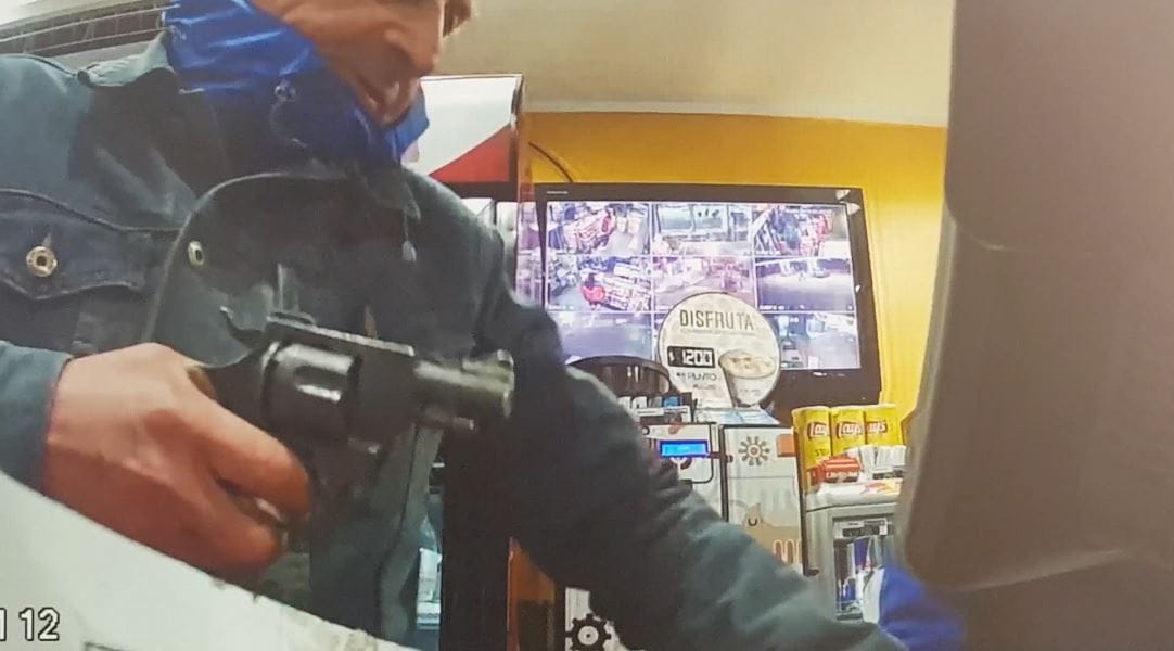 Formalizan a sujeto que asaltó con revólver un Punto Copec en Concepción