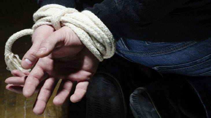 Hallan a hombre maniatado en casa de una mujer en San Pedro de la Paz: detienen a dos vecinas