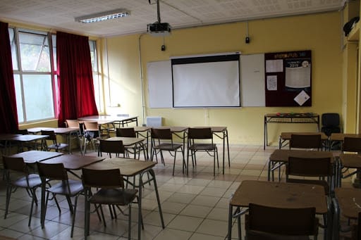 Seremi de Educación del Biobío desmiente a alcalde que anunció que clases no volverán en 2020
