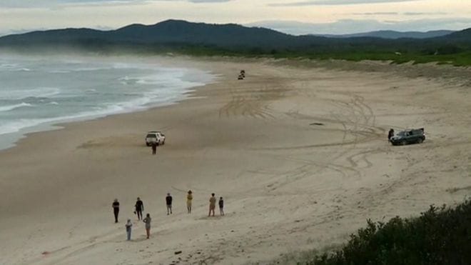 Surfista luchó contra un tiburón de tres metros para salvar a su esposa