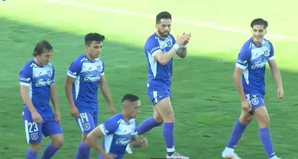El León volvió con triunfo al profesionalismo: Falla de transmisión indignó a la hinchada Lila
