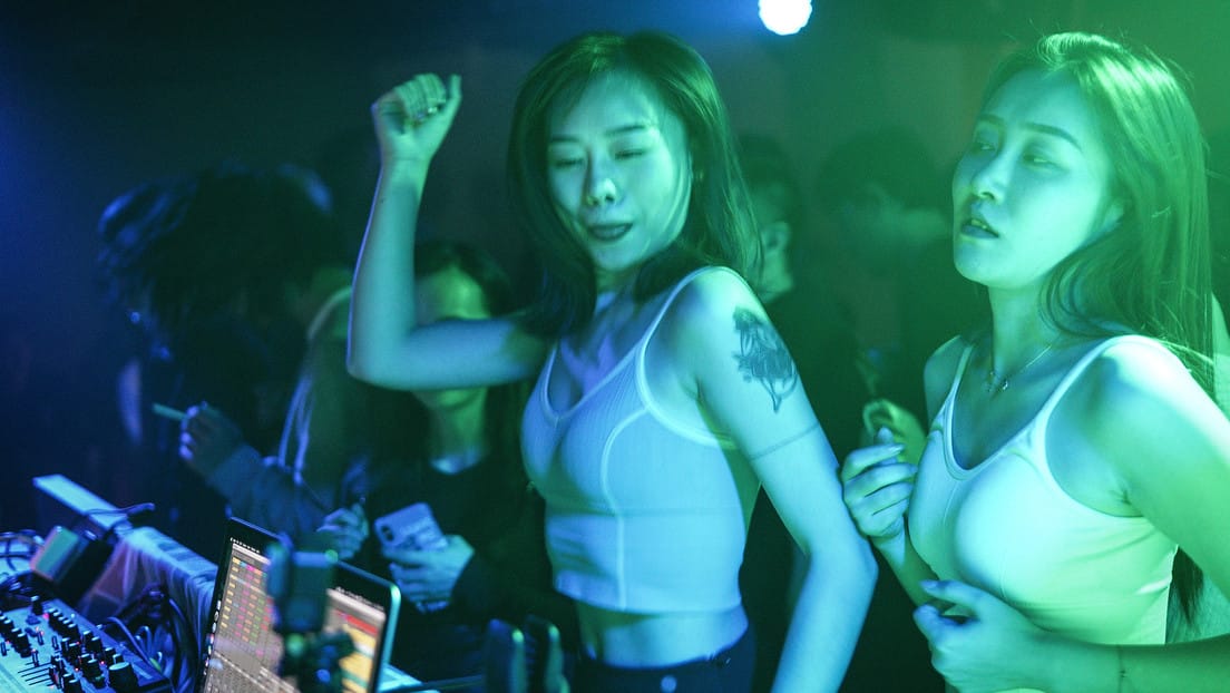 Así son los carretes en los clubes Wuhan, la ciudad que fue epicentro de la pandemia