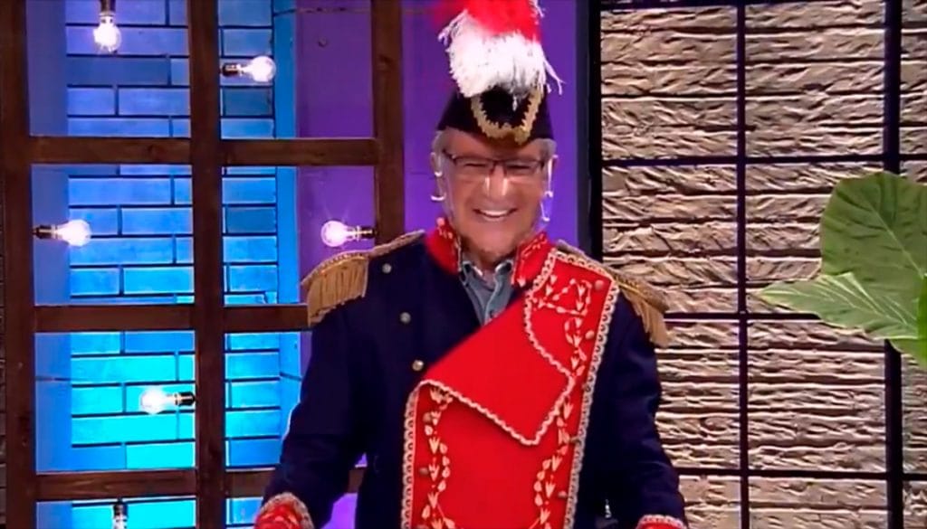 Llenan de críticas al matinal “Bienvenidos” por Lavín disfrazado de O’Higgins