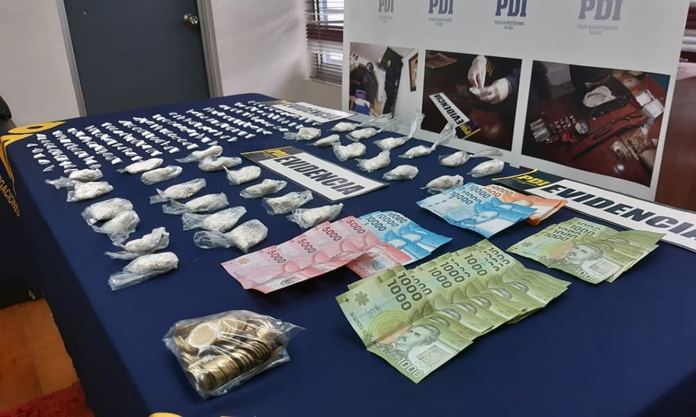 Detienen a dos mujeres con más de 6 mil 300 dosis de cocaína base en Concepción