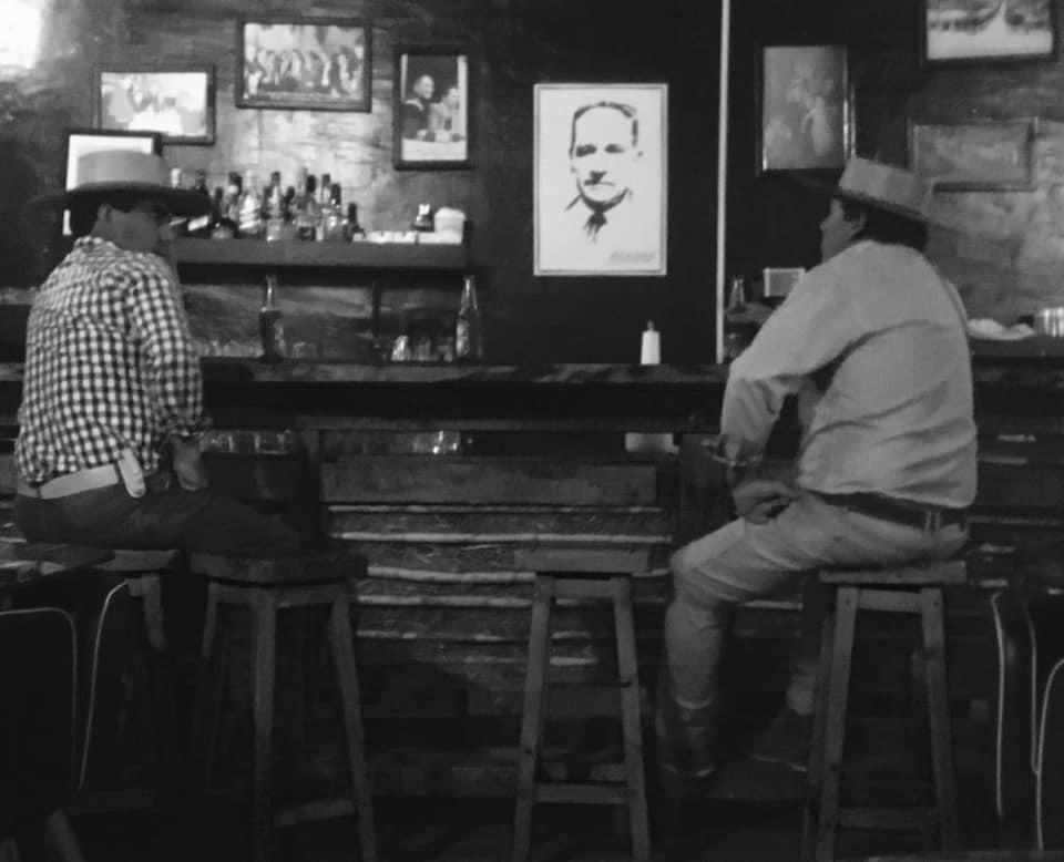 Emblemático resto bar de Florida cierra sus “trancas” como consecuencia de la  pandemia