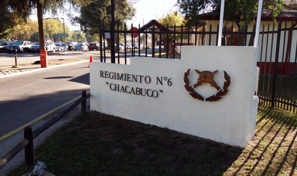 Ejército confirmó brote de Covid-19 al interior del Regimiento Chacabuco en Concepción