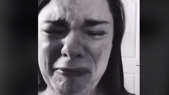 Madre lloró luego que sólo un niño acudiera el cumpleaños de su hijo con Síndrome de Down