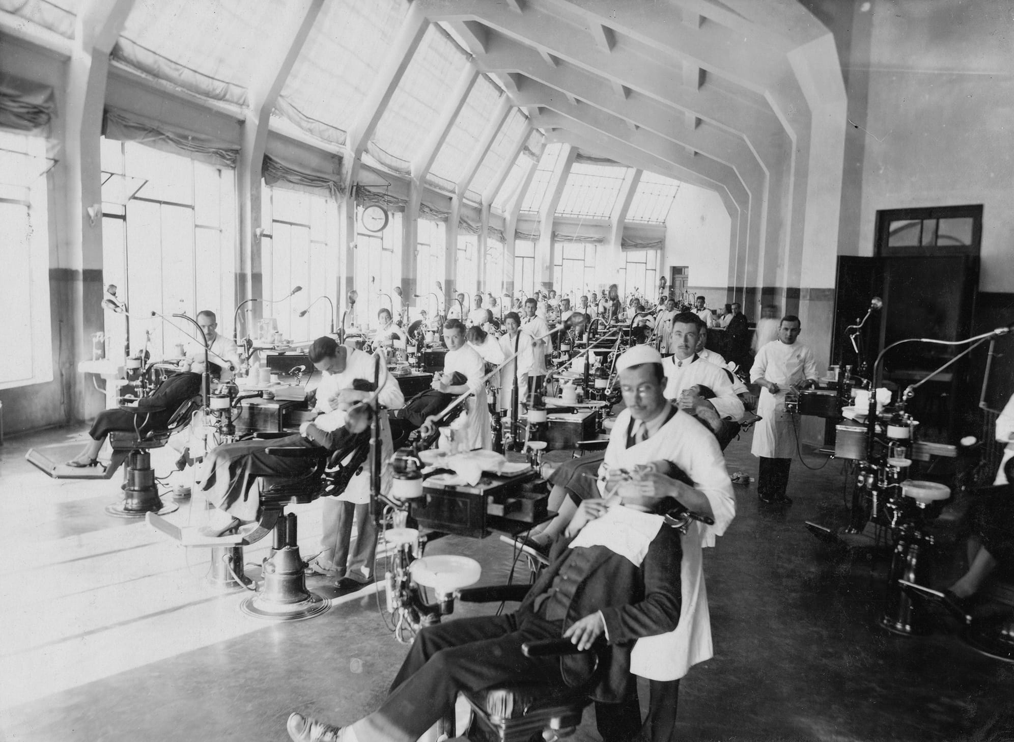 Lanzarán libro sobre los 100 años de la histórica Facultad de Odontología de la UdeC