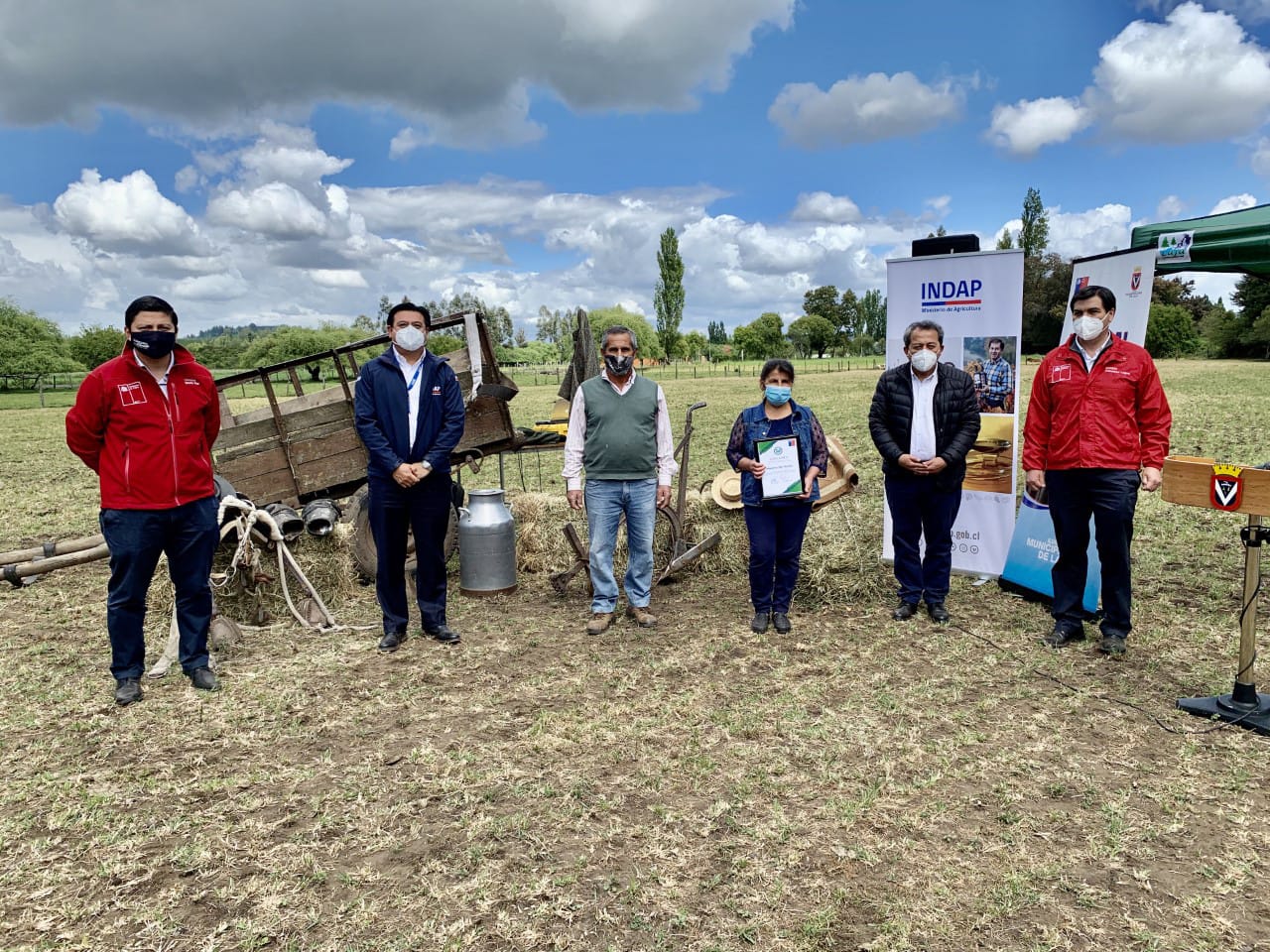 Pequeños agricultores de Laja reciben importantes incentivos para sus proyectos